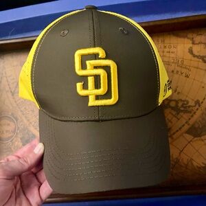 San Diego Padres SnapBack Brown And Yellow Hat
